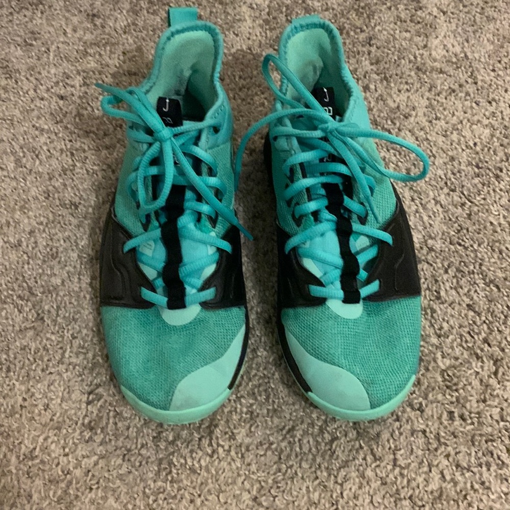 Nike basketball shoes size 5.5